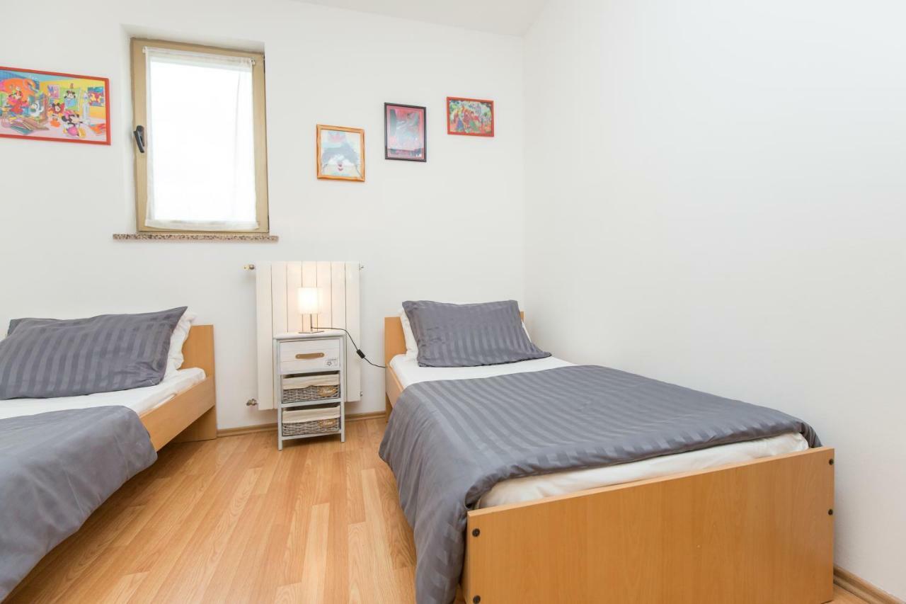 Apartments Cekada Labin  Luaran gambar