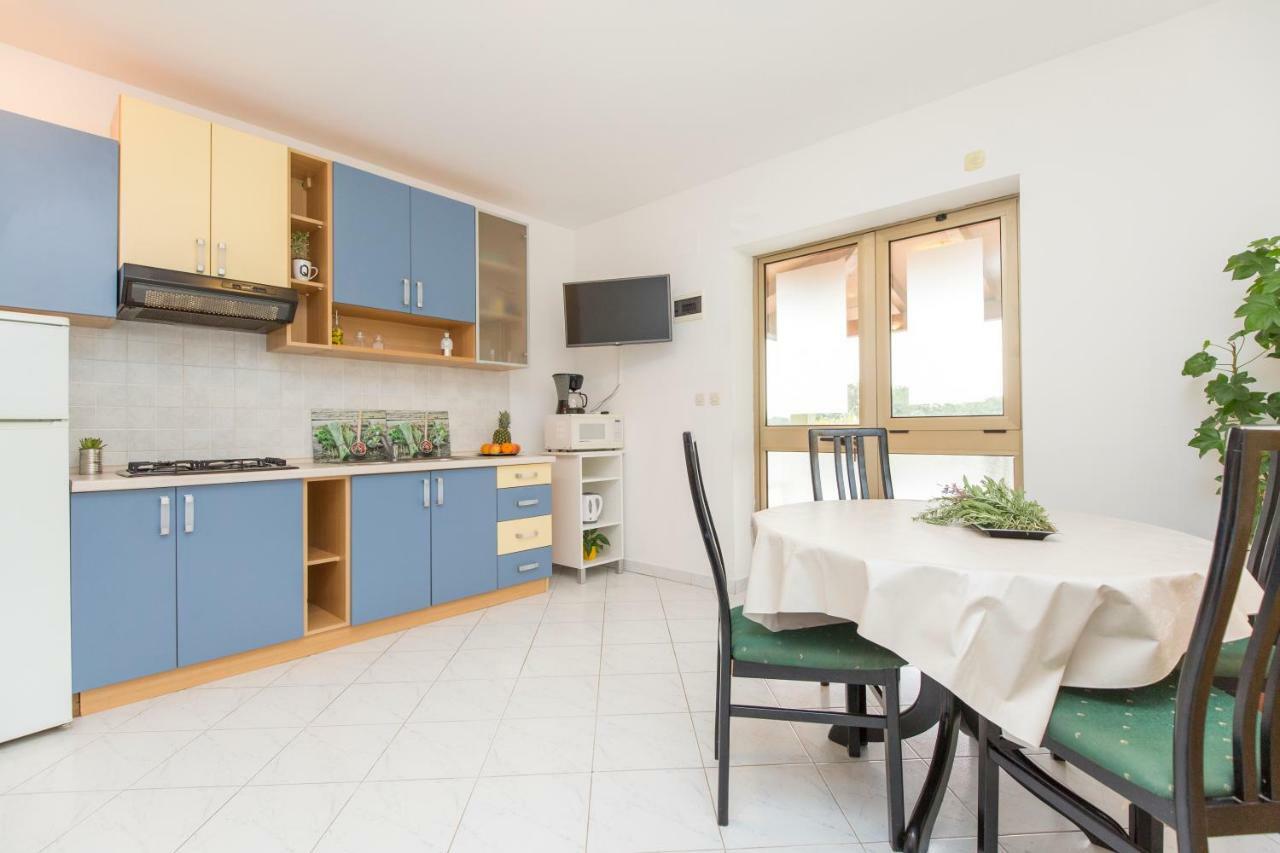 Apartments Cekada Labin  Luaran gambar