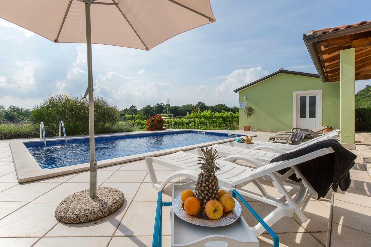 Apartments Cekada Labin  Luaran gambar