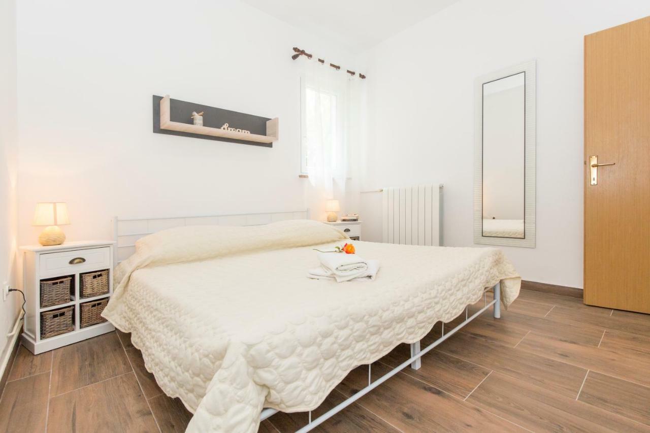 Apartments Cekada Labin  Luaran gambar